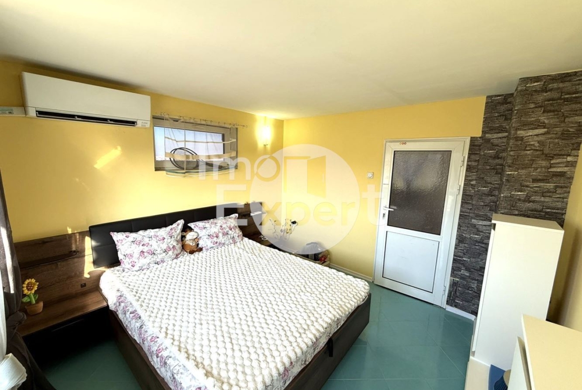 Обзаведен многостаен апартамент на две нива -жк. Меден Рудник - 0