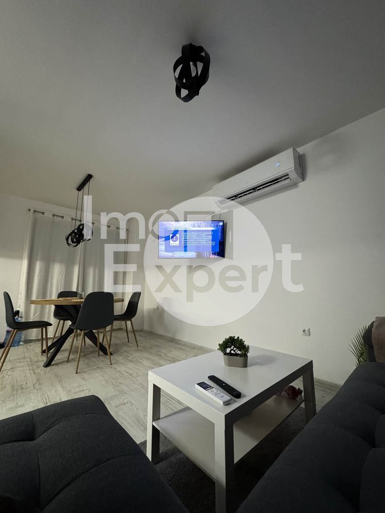 Стилно Обзаведен апартамент с акт16 в жк.Меден рудник - 0