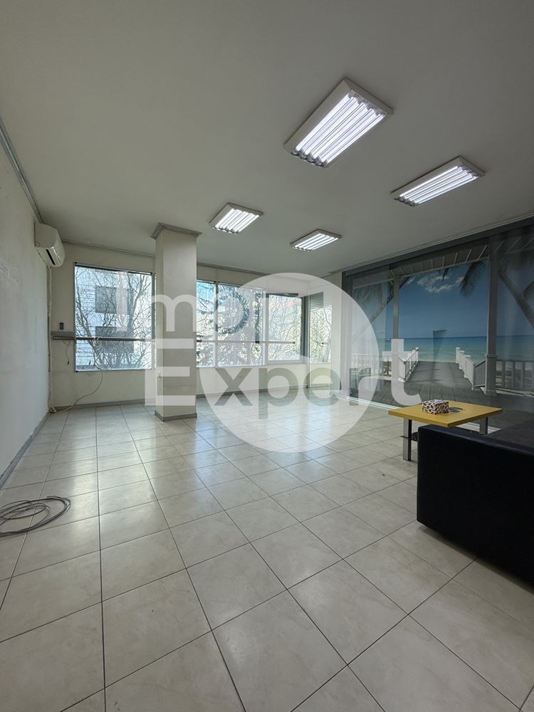 Просторен офис под наем жк.Братя Миладинови - 0