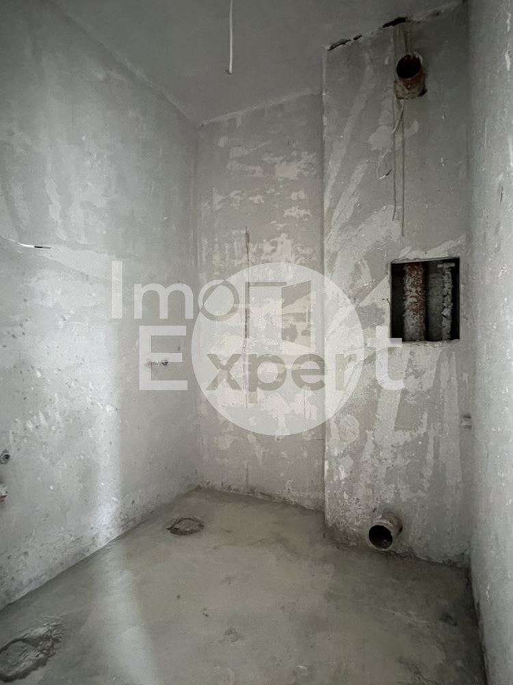 Двустаен апартамент на първа линия море в кв. Крайморие - 0