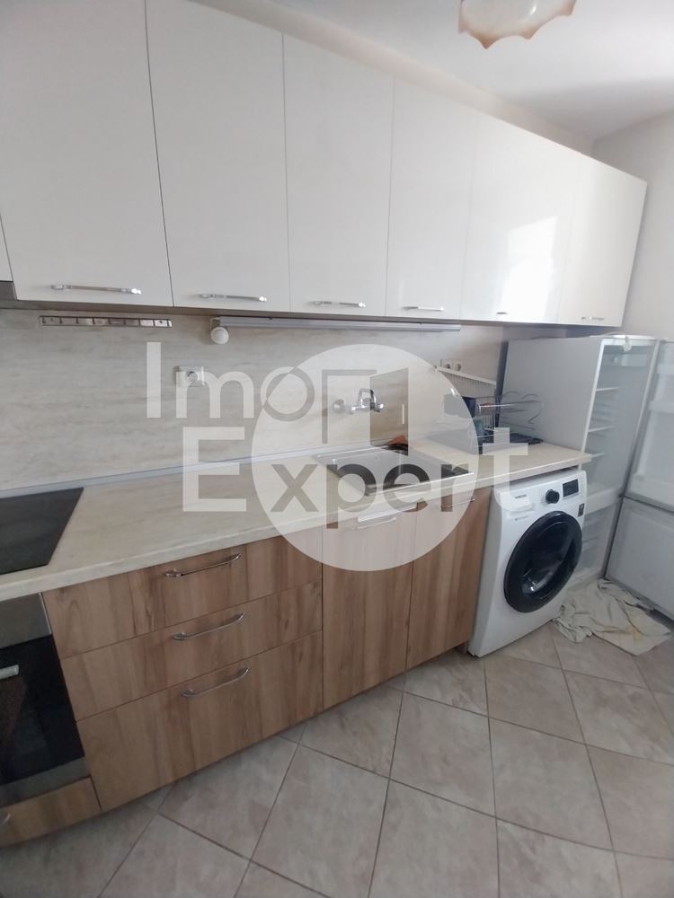 Просторен апартамент с две спални на ТОП локация-0 Просторен апартамент с две спални на ТОП локация - 0