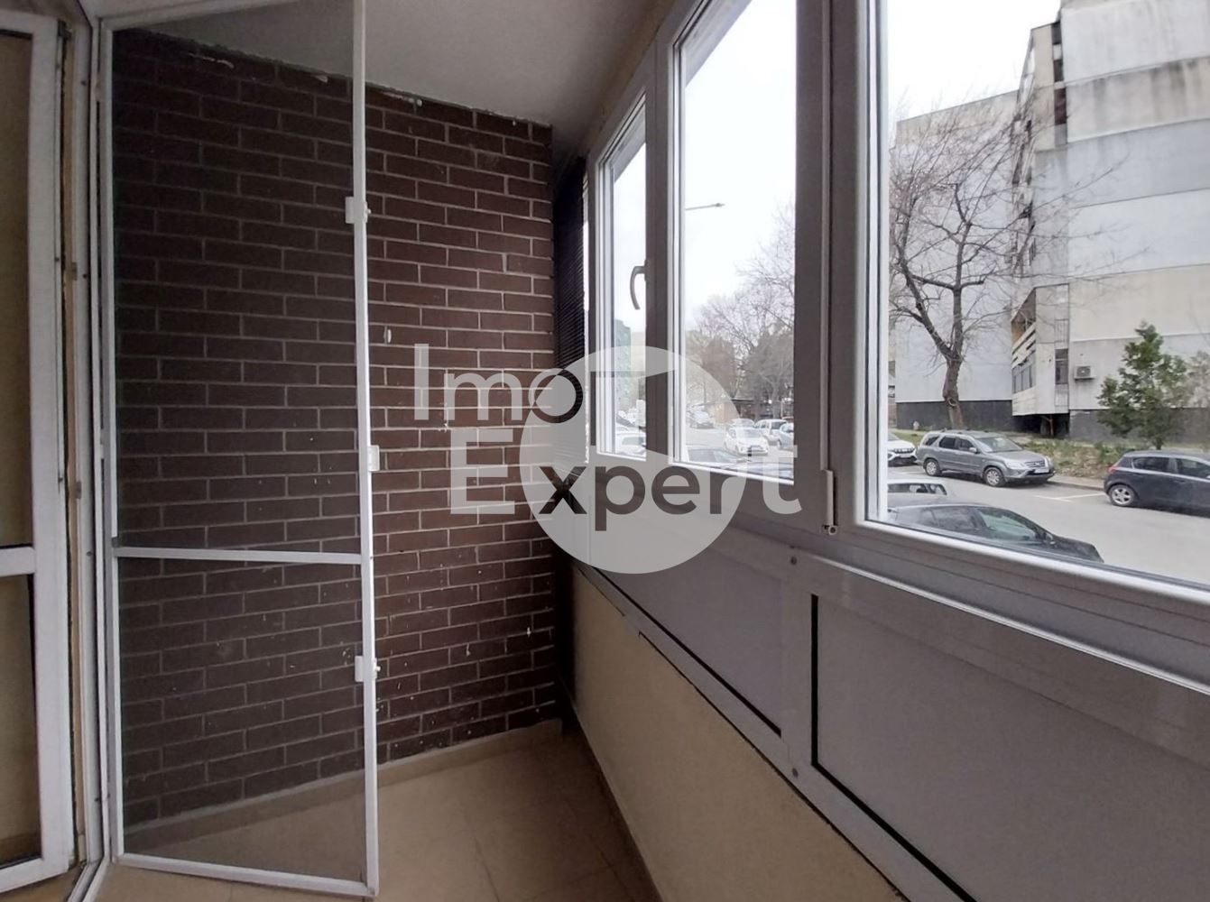 Обзаведен, Двустаен апартамент до у-ще “Константин Петканов”-0 Обзаведен, Двустаен апартамент до у-ще "Константин Петканов" - 0