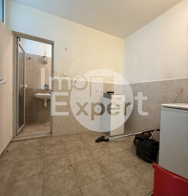 Просторен офис под наем жк.Братя Миладинови - 0