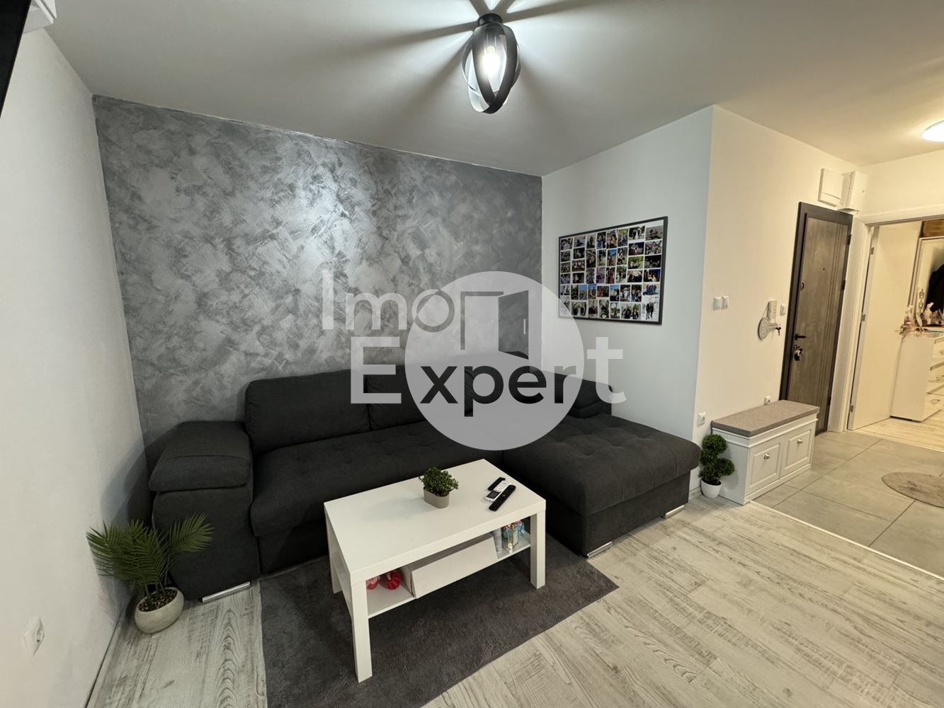 Стилно Обзаведен апартамент с акт16 в жк.Меден рудник - 0