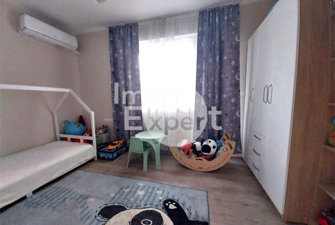 Чисто нов, просторен и обзаведен апартамент в Меден Рудник - 0