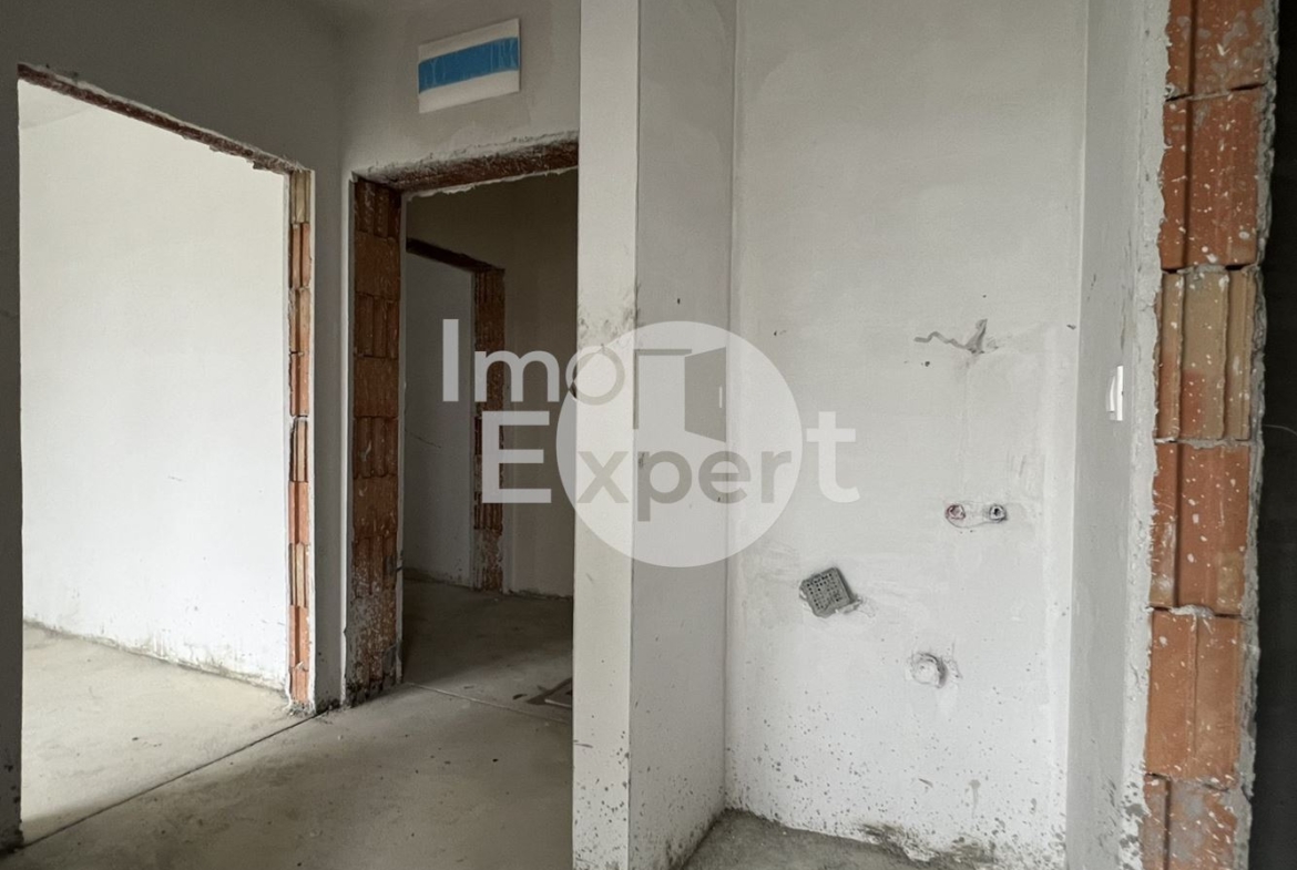 Двустаен апартамент на първа линия море в кв. Крайморие - 0