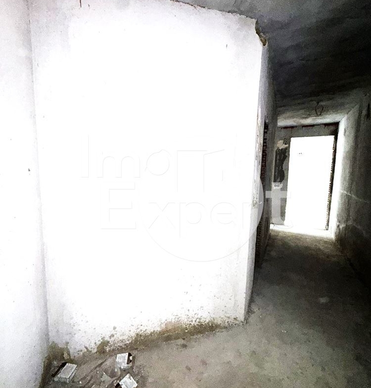 Тристаен апартамент с акт16 жк.Меден рудник зона В - 0