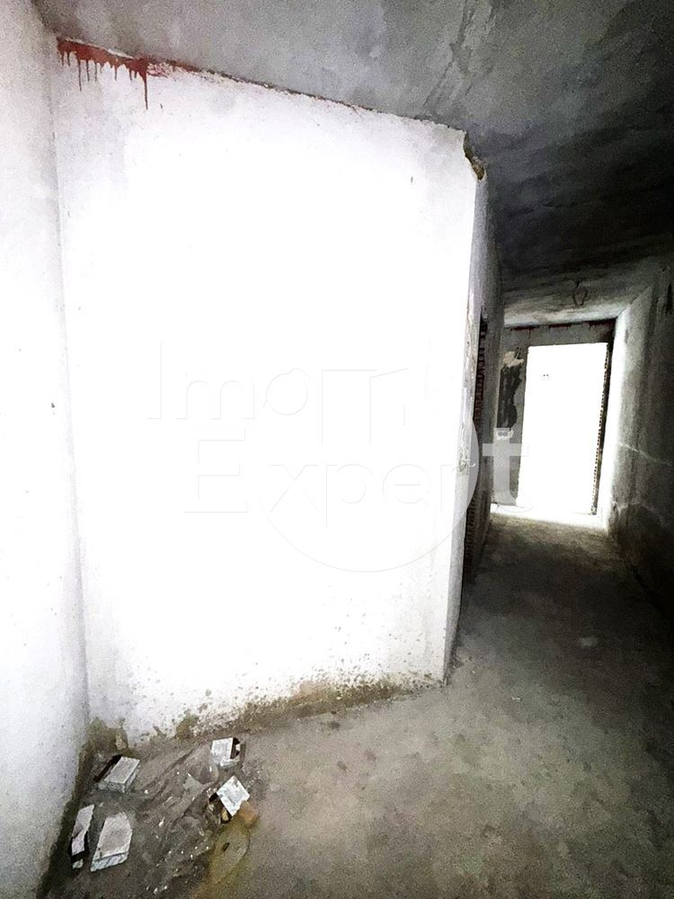 Тристаен апартамент с акт16 жк.Меден рудник зона В-0 Тристаен апартамент с акт16 жк.Меден рудник зона В - 0