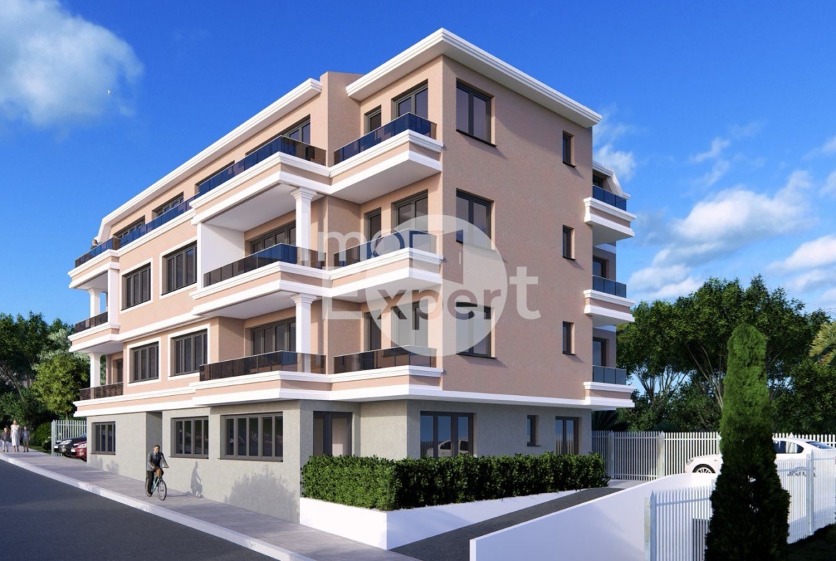 БЕЗ КОМИСИОННА ОТ КУПУВАЧА!!! Двустаен апартамент със собствен двор и паркомясто!!! - 0