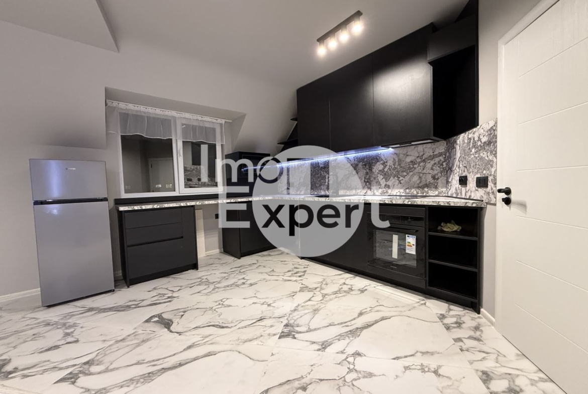 Тристаен апартамент до ключ с кухня акт16 в жк.Меден рудник - 0