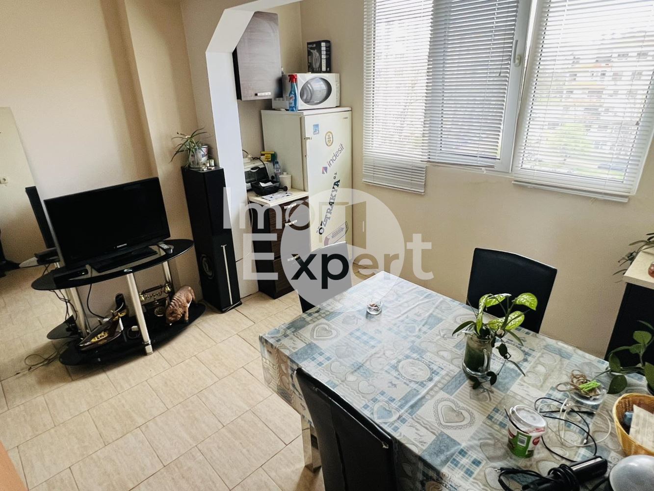 Три отделни стаи на среден етаж в близост до ПАРК изгрев!!! - 0