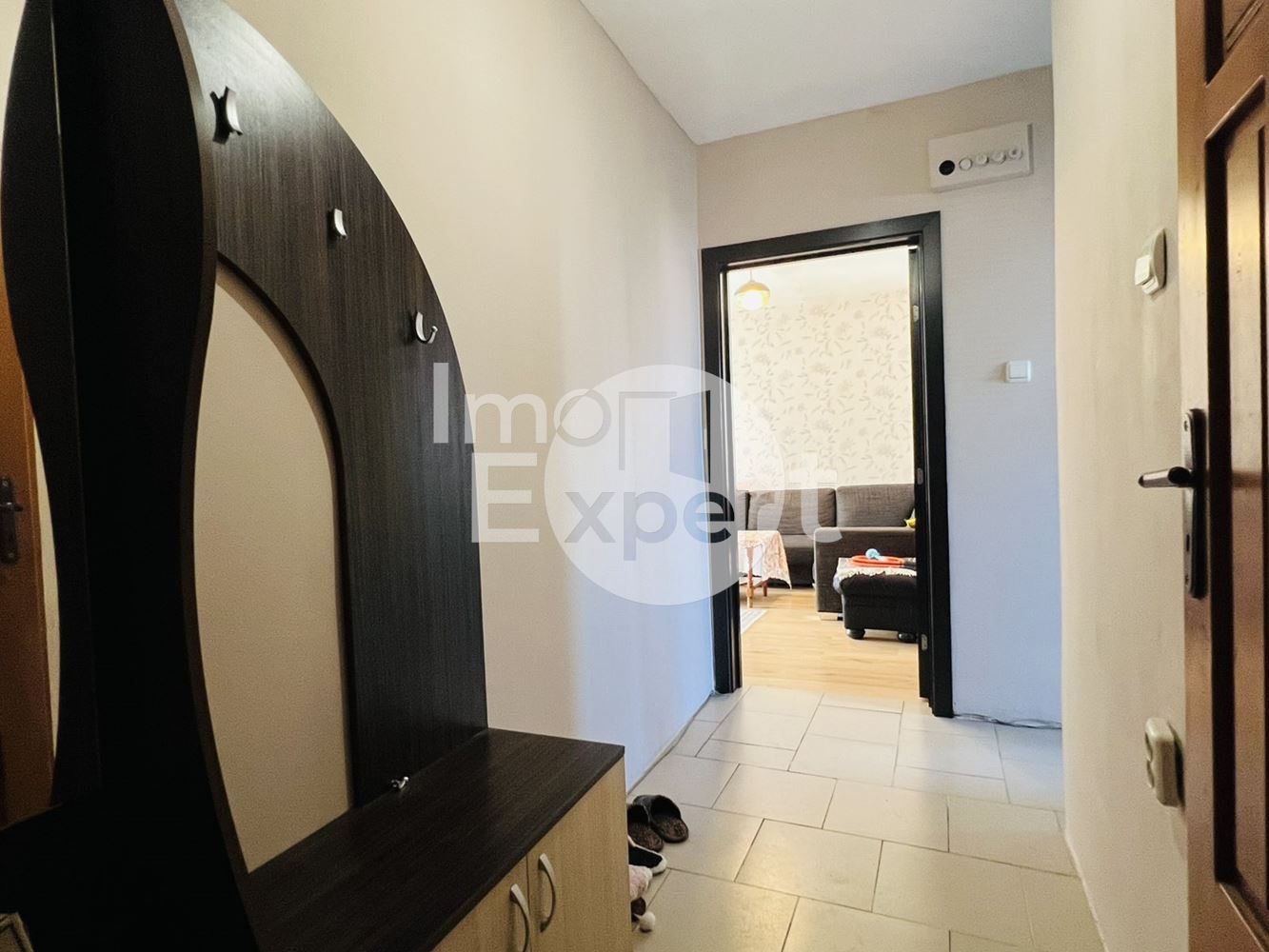 Три отделни стаи на среден етаж в близост до ПАРК изгрев!!! - 0