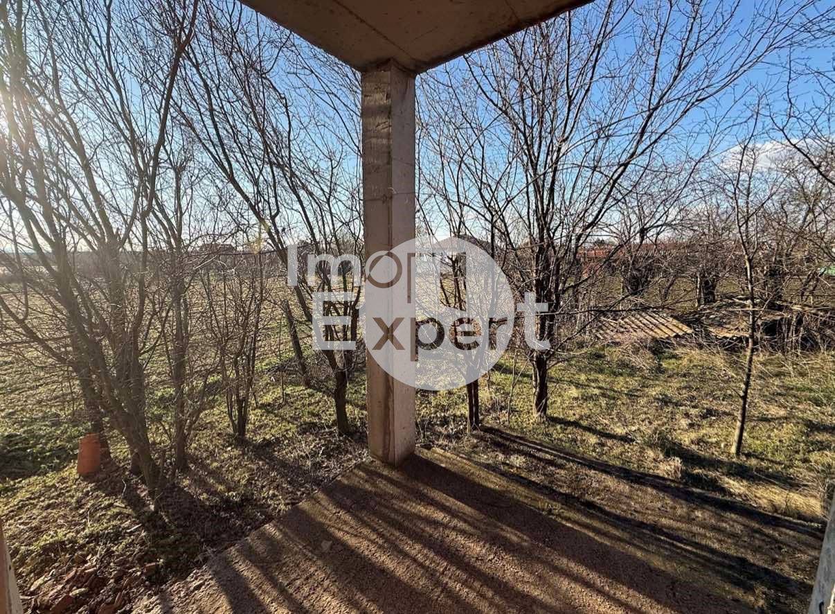 Къща на груб строеж в село Аспарухово - 0