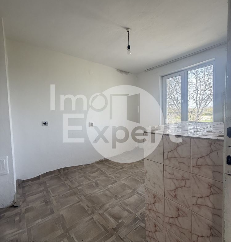 Апартамент със три помещения в кв.Долно Езерово - 0