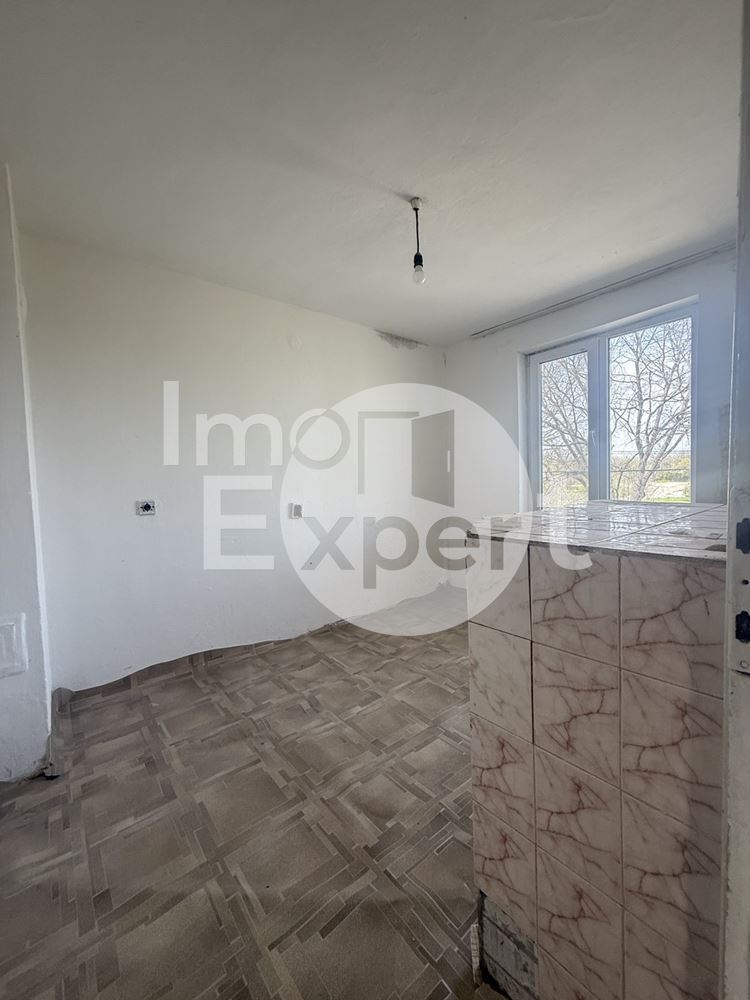 Апартамент със три помещения в кв.Долно Езерово - 0