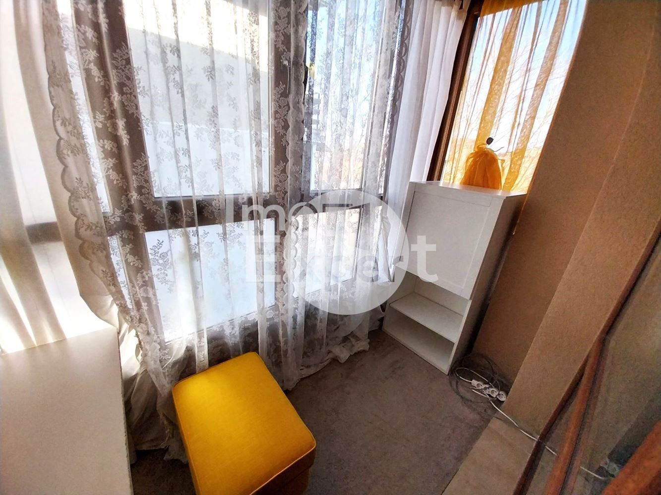 Луксозен, обзаведен, двустаен апартамент в Сарафово - 0