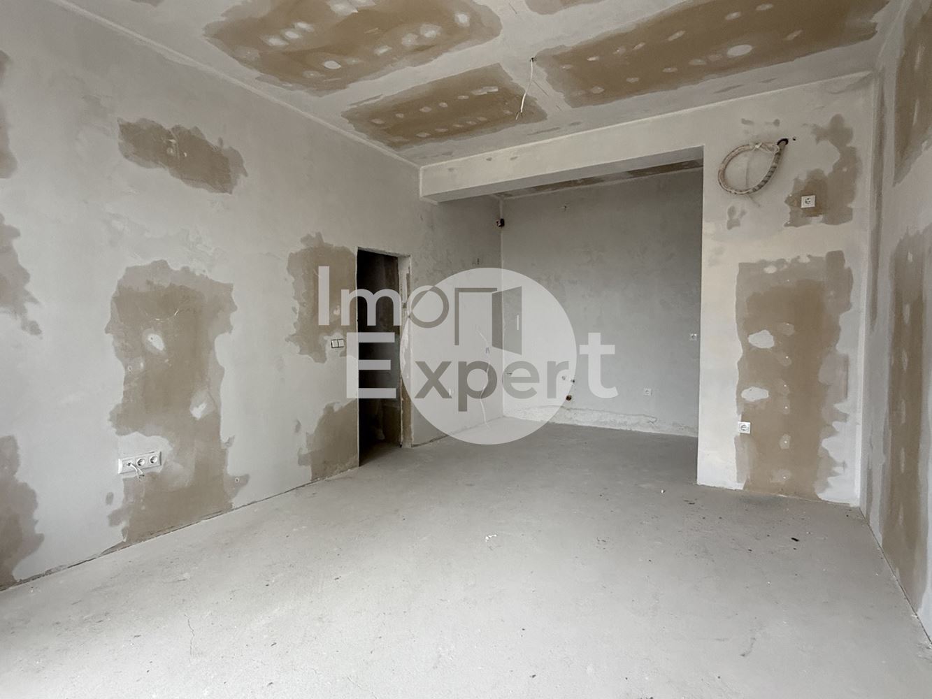 Тристаен апартамент в Зорница гр. Бургас - 0