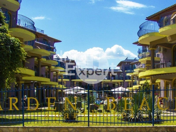 Апартамент с две спални на метри от морето - 0