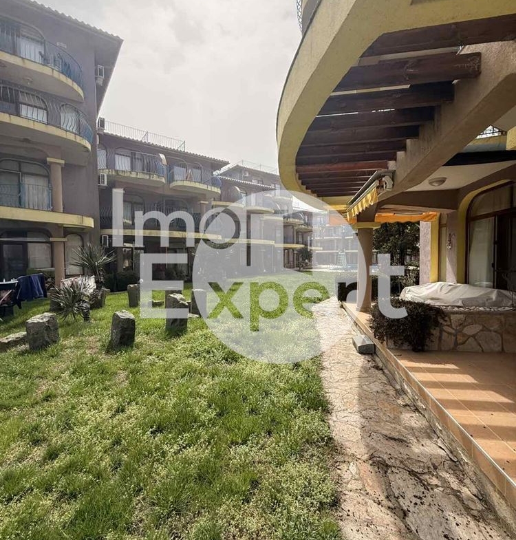 Апартамент с две спални на метри от морето - 0