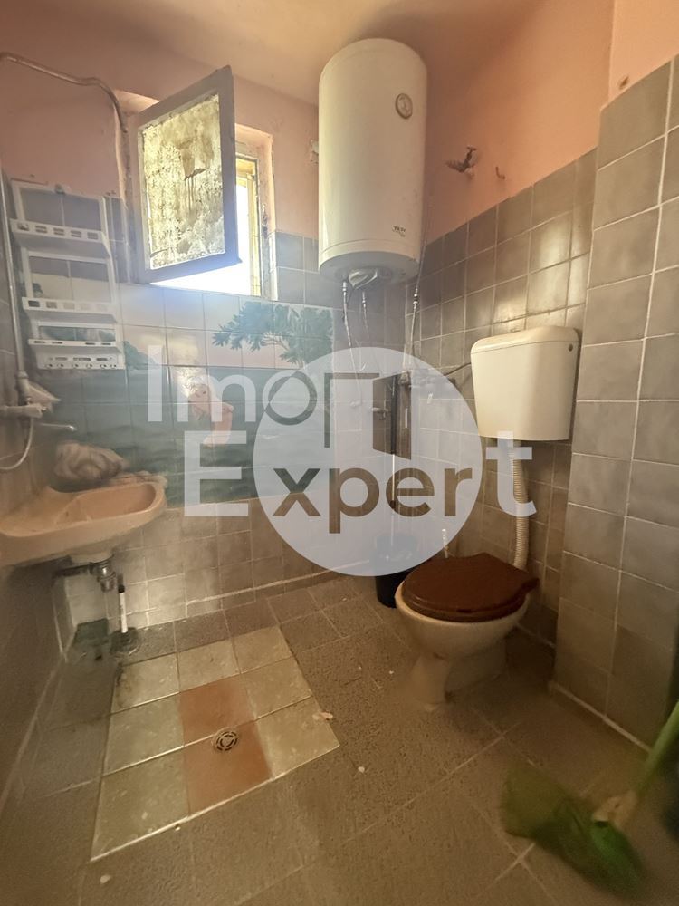 Апартамент със три помещения в кв.Долно Езерово - 0