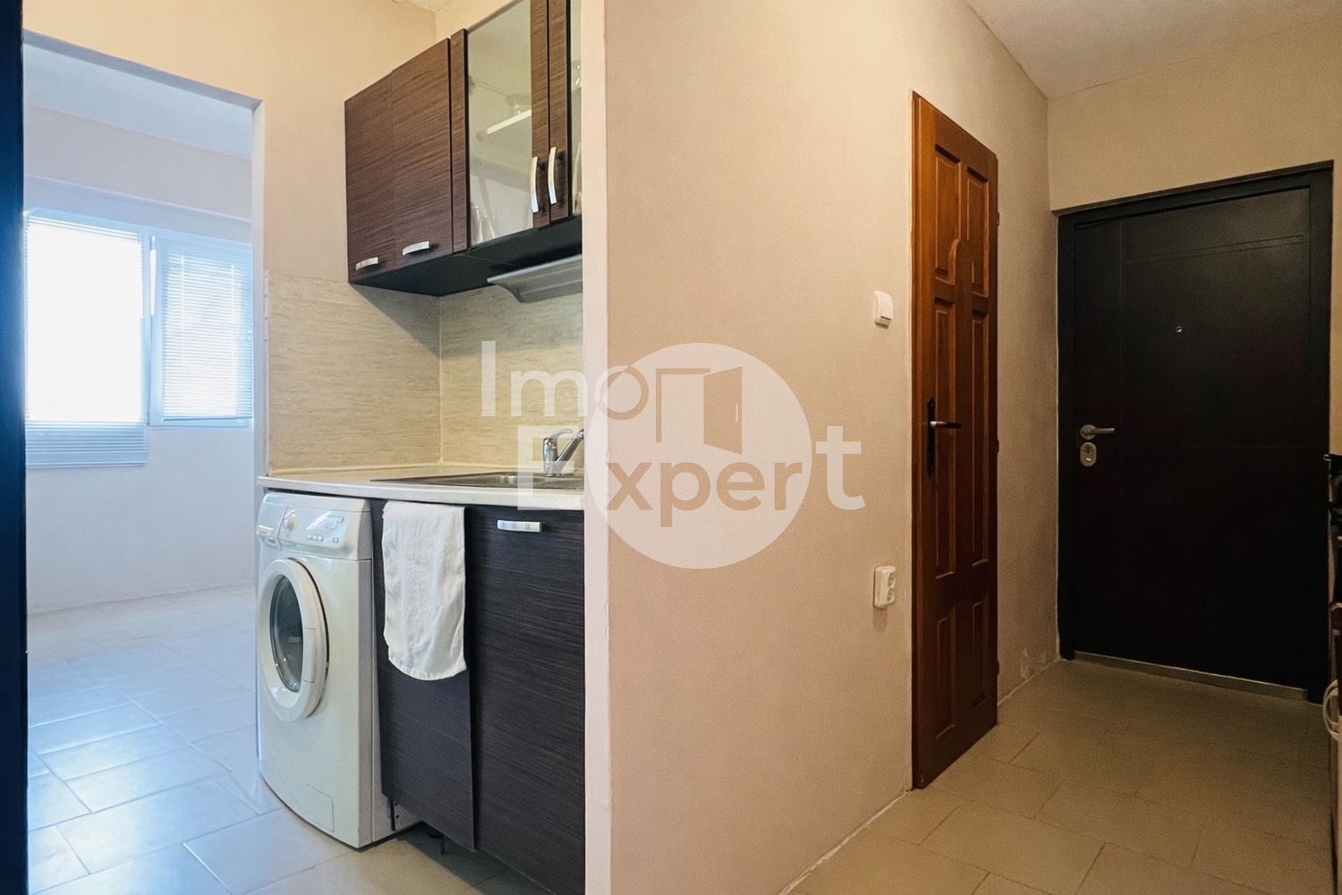 Имот с добър потенциал, разположен в район с високо търсене!!! - 0