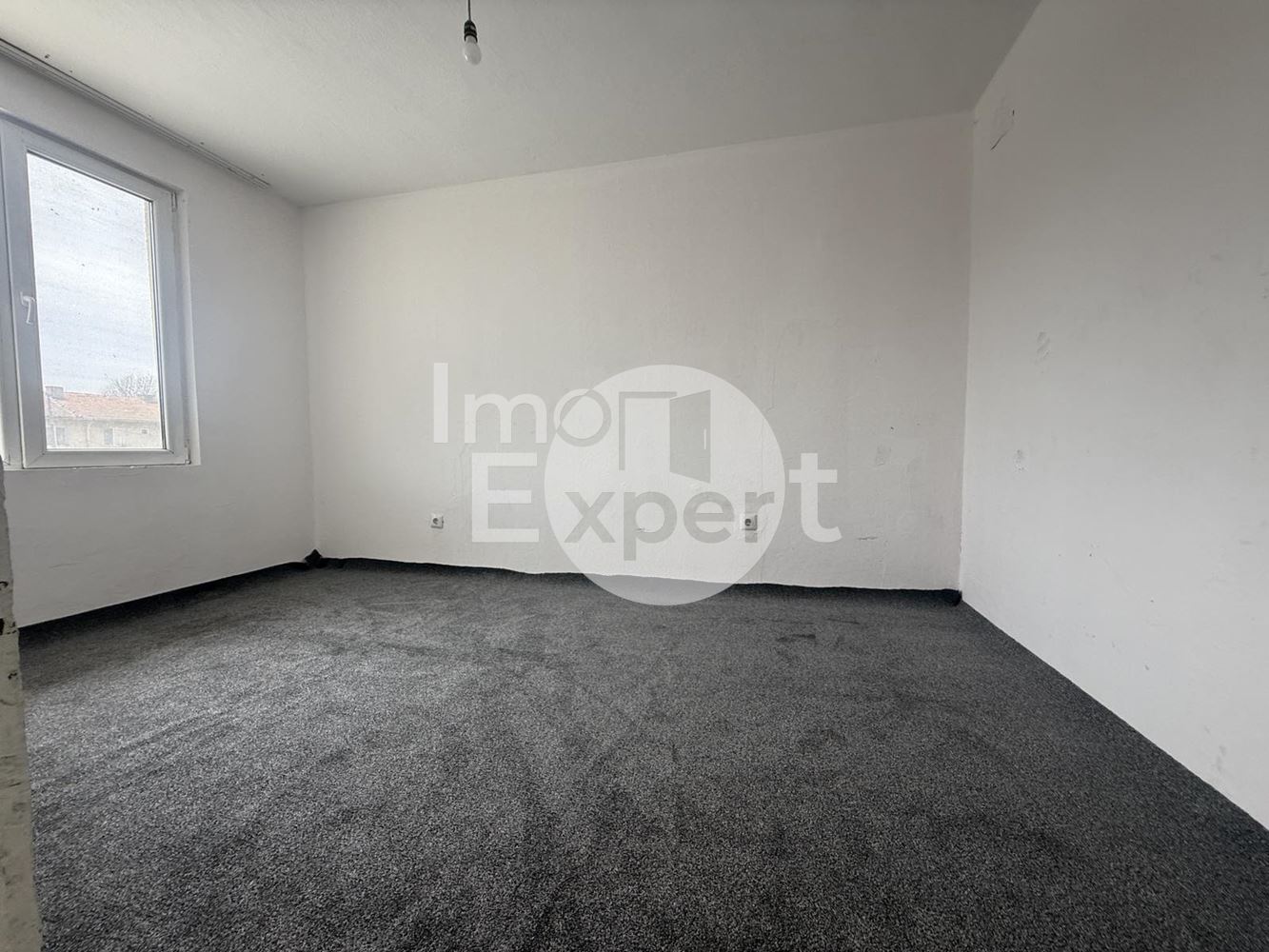 Апартамент със три помещения в кв.Долно Езерово - 0