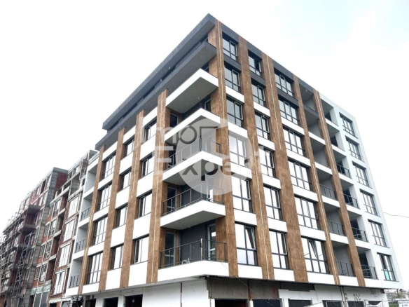 Двустаен апартамент на среден етаж в сграда пред акт15!!! - 0