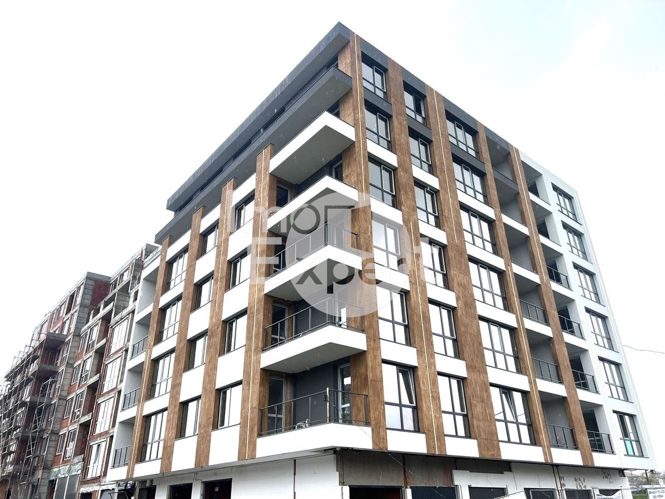 Двустаен апартамент на среден етаж в сграда пред акт15!!! - 0