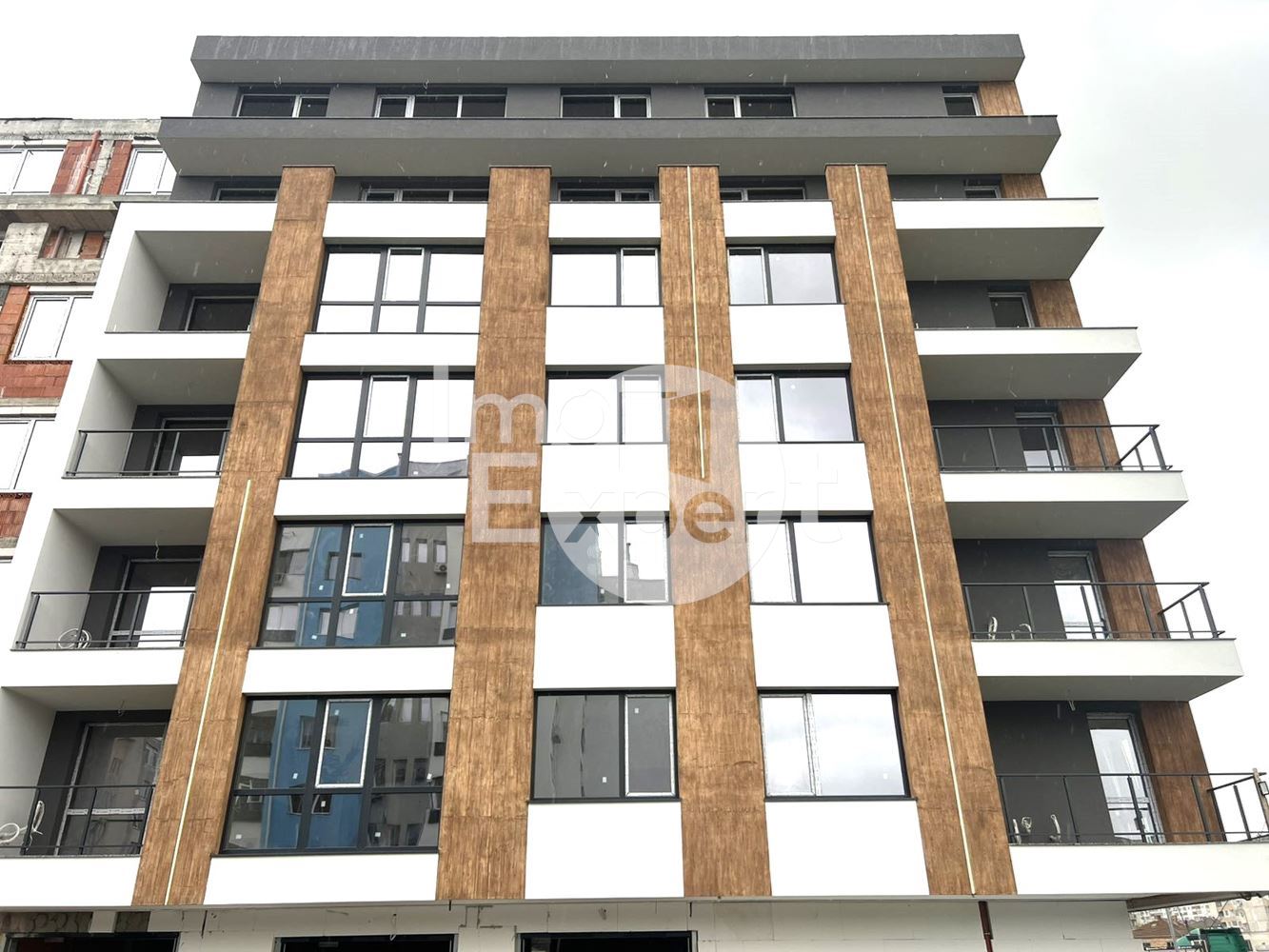 Двустаен апартамент на среден етаж в сграда пред акт15!!! - 0