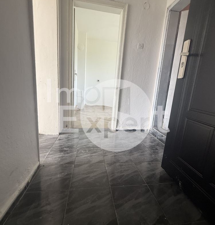 Апартамент със три помещения в кв.Долно Езерово - 0