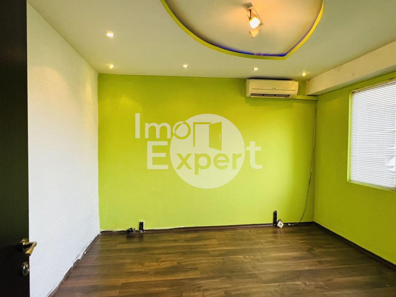 Три отделни стаи на среден етаж в близост до ПАРК изгрев!!! - 0