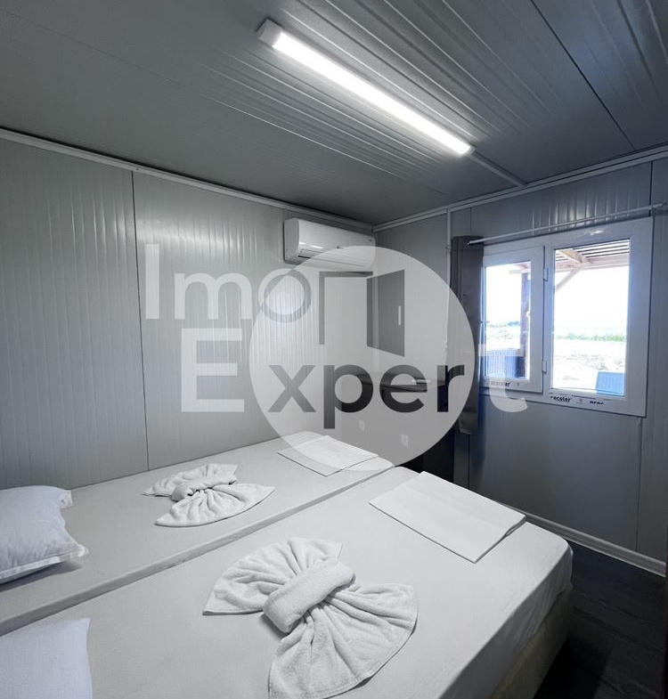 ПРОДАВА СЕ БУНГАЛО НА ПЪРВА ЛИНИЯ - 0