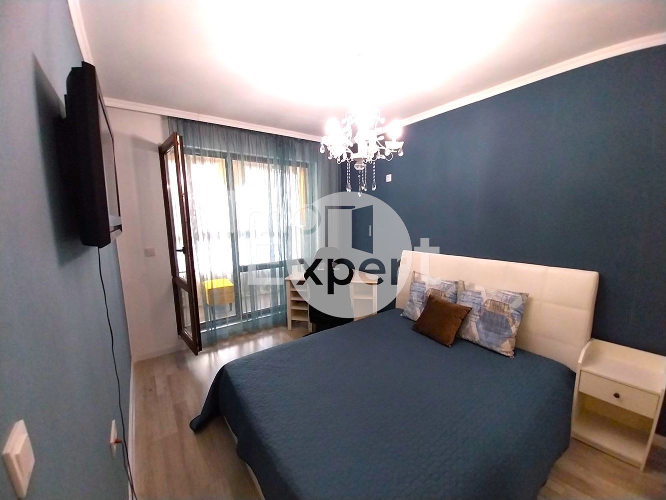 Луксозен, обзаведен, двустаен апартамент в Сарафово - 0