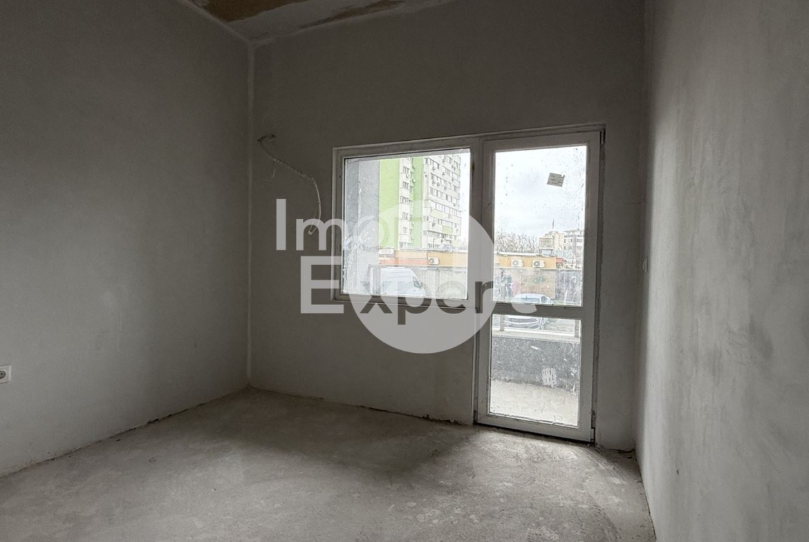 Тристаен апартамент в Зорница гр. Бургас - 0