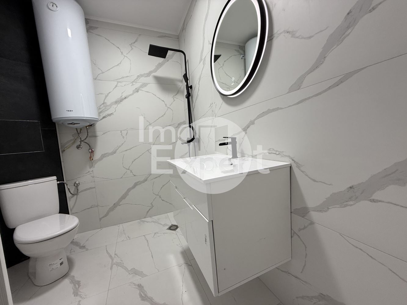 Тристаен апартамент до ключ с кухня акт16 в жк.Меден рудник - 0