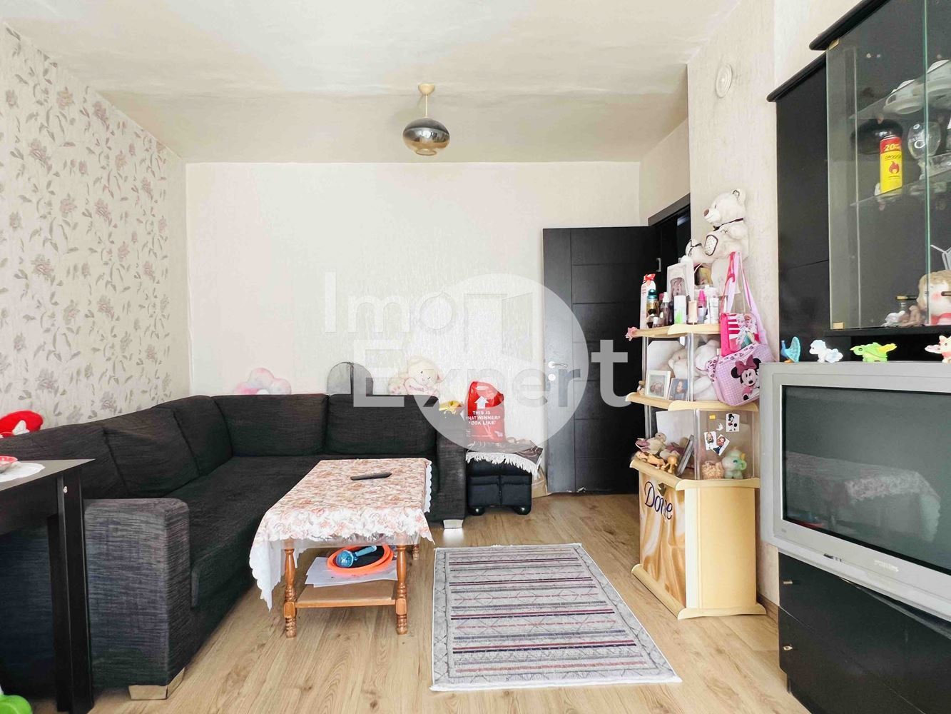 Три отделни стаи на среден етаж в близост до ПАРК изгрев!!! - 0