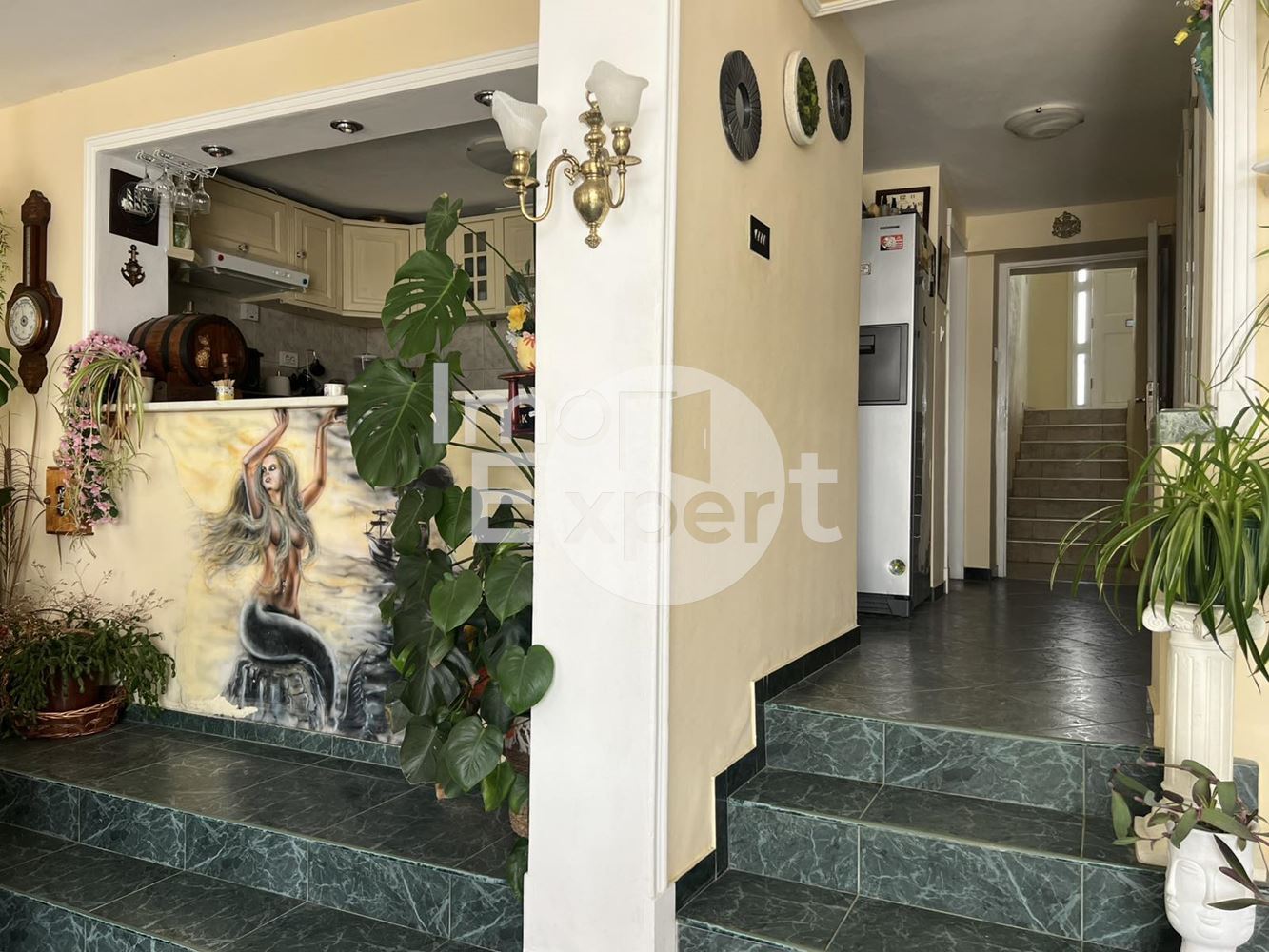 Продава се семеен хотел в Черноморец - 0