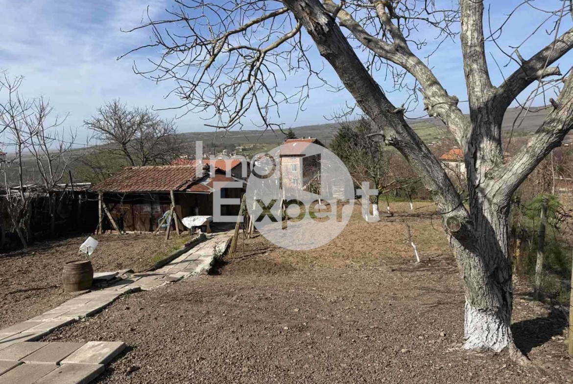 Продава се УПИ в село Черни връх на 5 км от Бургас! - 0